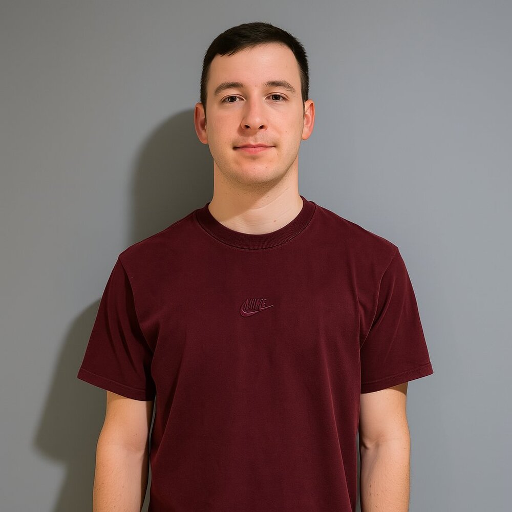 Nike men’s loose fit t-shirt Burgundy Size Small